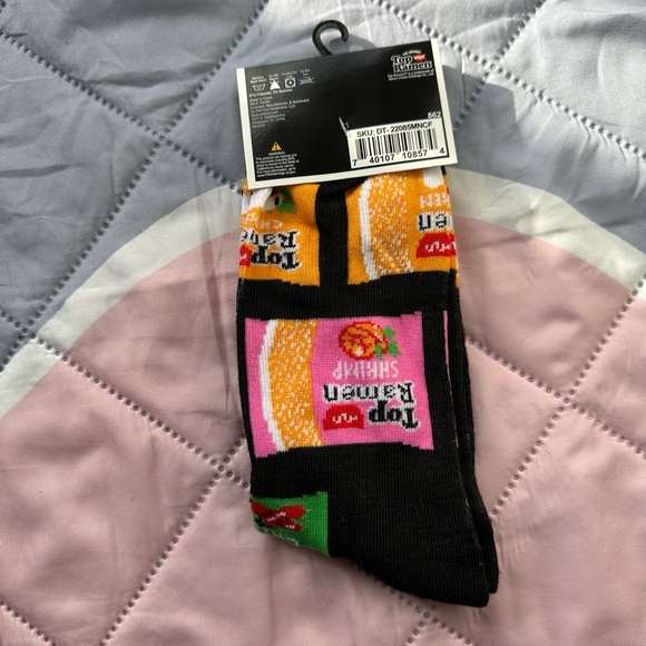 Men's Top Ramen Crew Socks - Picture 2 of 2